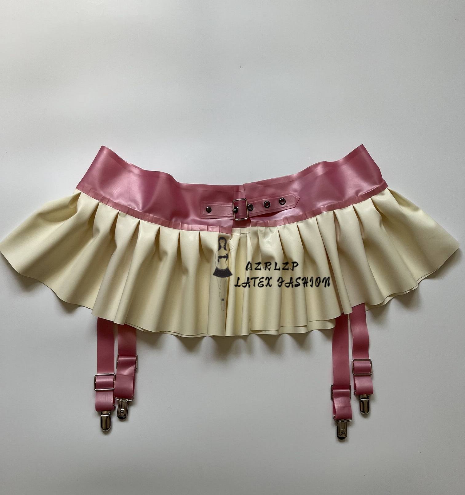 Garter Belt Set - حزام رباط مكشكش للنساء باللون الأبيض